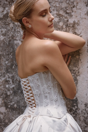 Vagabond Bridal Style #Kai #5 backface vertical cropped thumbnail