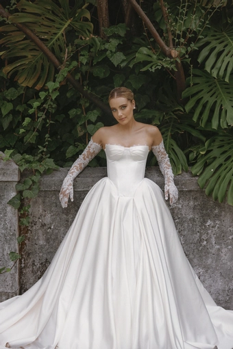 Vagabond Bridal Style #Kris #3 frontface vertical cropped thumbnail