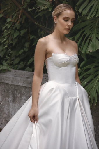 Vagabond Bridal Style #Kris #4 frontface vertical cropped thumbnail