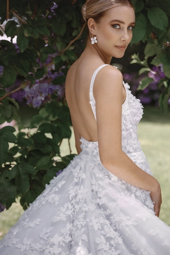 Vagabond Bridal Style #Mila #7 backface vertical cropped thumbnail