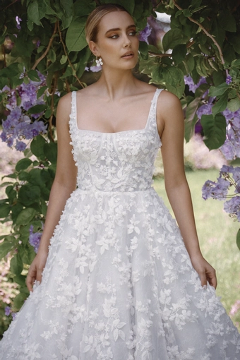Vagabond Bridal Style #Mila #3 frontface vertical cropped thumbnail