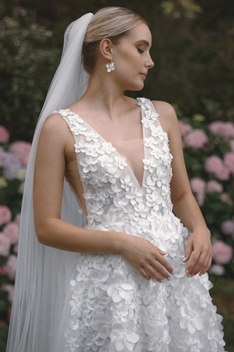 Vagabond Bridal Style #Mimi #5 frontface vertical cropped thumbnail