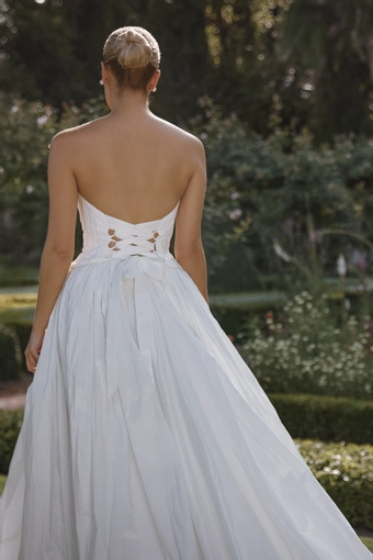 Vagabond Bridal Style #Noel #10 backface vertical cropped thumbnail