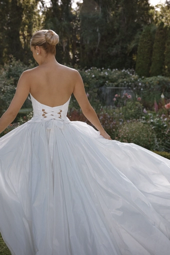 Vagabond Bridal Style #Noel #9 backface vertical cropped thumbnail
