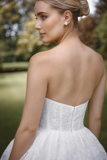 Vagabond Bridal Style #Nora #13 backface vertical cropped thumbnail