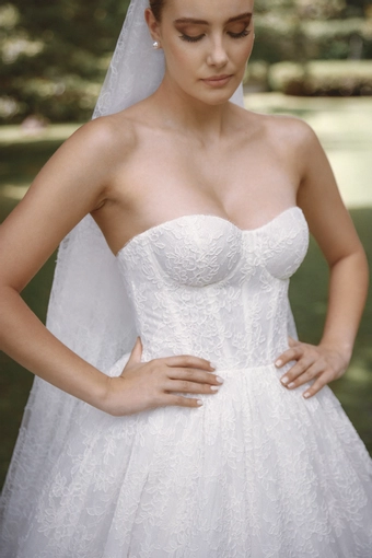 Vagabond Bridal Style #Nora #11 frontface vertical cropped thumbnail