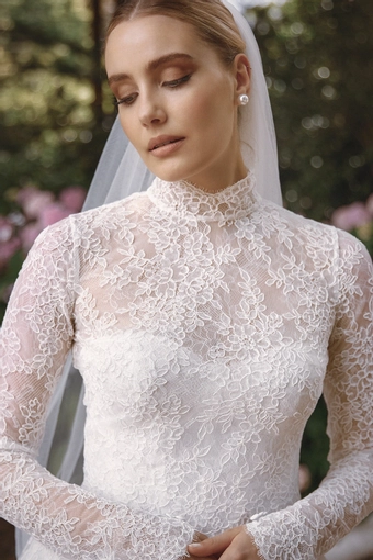 Vagabond Bridal Style #Nora #8 frontface vertical cropped thumbnail