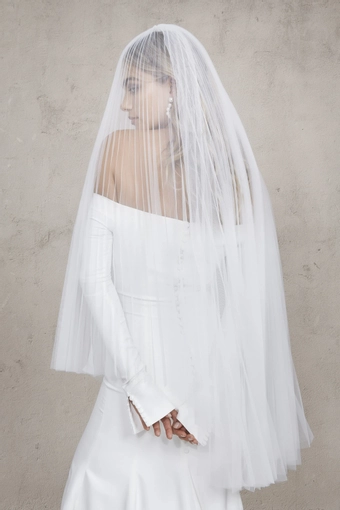 Vagabond Bridal Style #Munro Veil #6 backface vertical cropped thumbnail