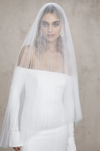 Vagabond Bridal Style #Munro Veil #1 frontface vertical cropped thumbnail