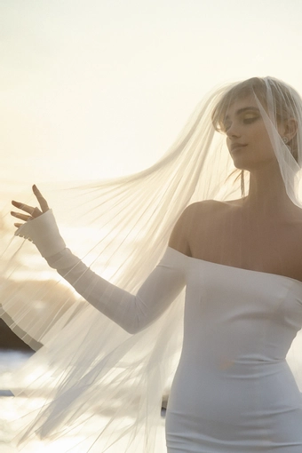 Vagabond Bridal Style #Munro Veil #2 frontface vertical cropped thumbnail