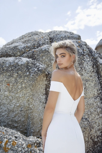 Vagabond Bridal Style #Sloane #8 backface vertical cropped thumbnail