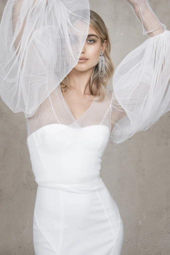 Vagabond Bridal Style #Tulle Wrap #3 frontface vertical cropped thumbnail