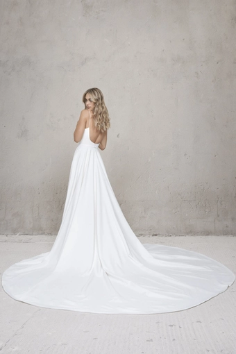 Vagabond Bridal Style #Wren #5 default backface vertical thumbnail