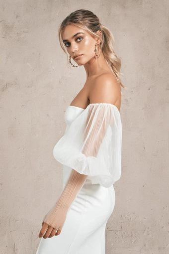 Vagabond Bridal Style #Tulle Sleeves #7 vertical cropped thumbnail