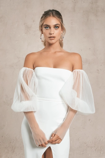 Vagabond Bridal Style #Tulle Sleeves #3 frontface vertical cropped thumbnail