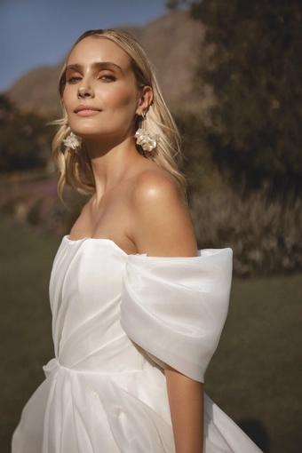 Vagabond Bridal Style #Calypso #4 frontface vertical cropped thumbnail