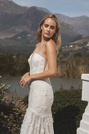 Vagabond Bridal Style #Clio #3 frontface vertical cropped thumbnail