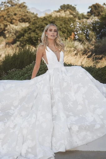 Vagabond Bridal Style #Phaedra #1 frontface vertical thumbnail