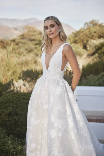 Vagabond Bridal Style #Phaedra #4 frontface vertical cropped thumbnail