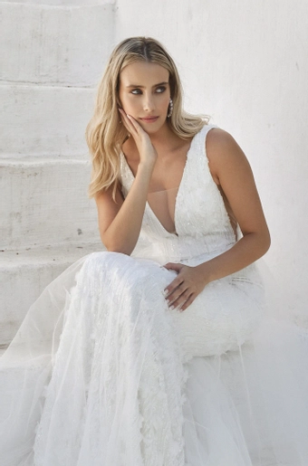 Vagabond Bridal Style #Thalia #4 frontface vertical cropped thumbnail