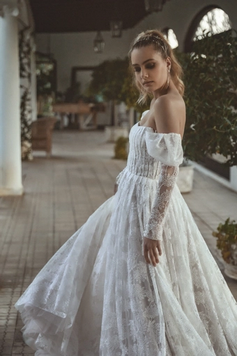 Vagabond Bridal Style #Adonis #6 vertical cropped thumbnail