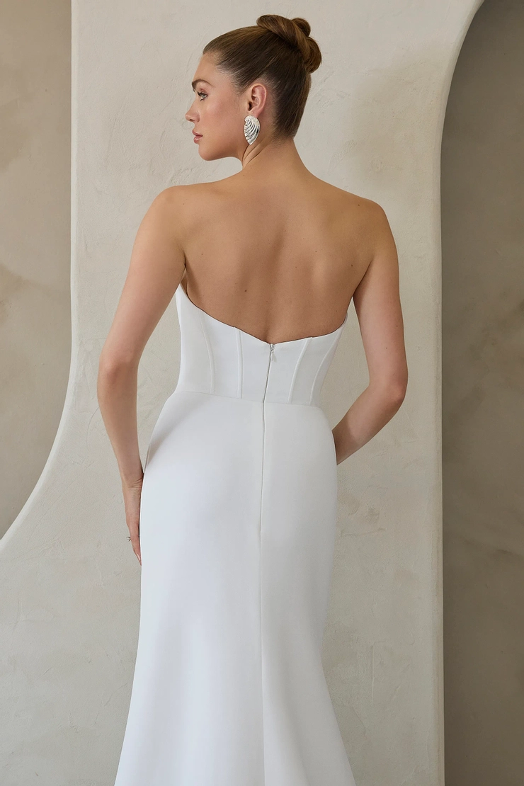 Casablanca Bridal LE166