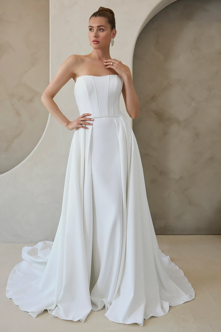 Casablanca Bridal LE166