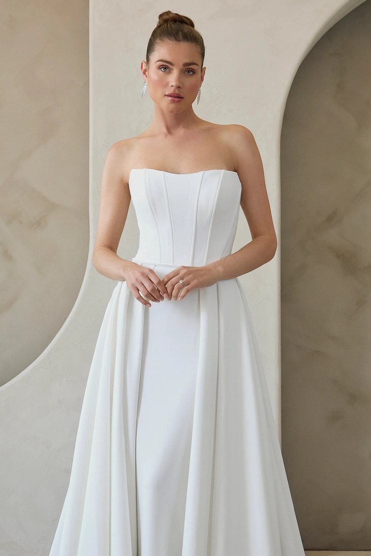 Casablanca Bridal LE166
