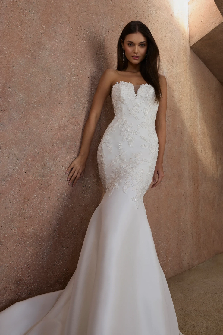 Casablanca Bridal 2607