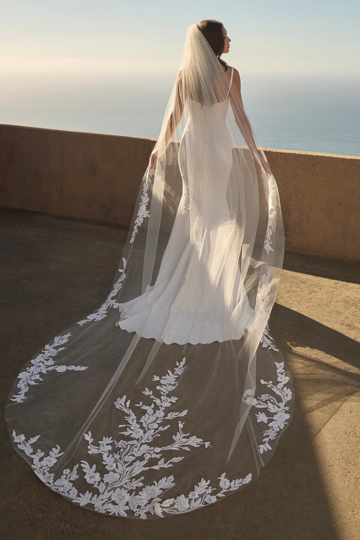 Casablanca Bridal 2608