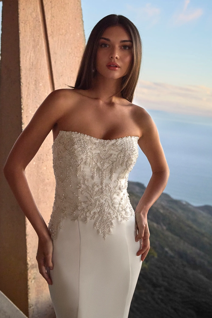 Casablanca Bridal 2611