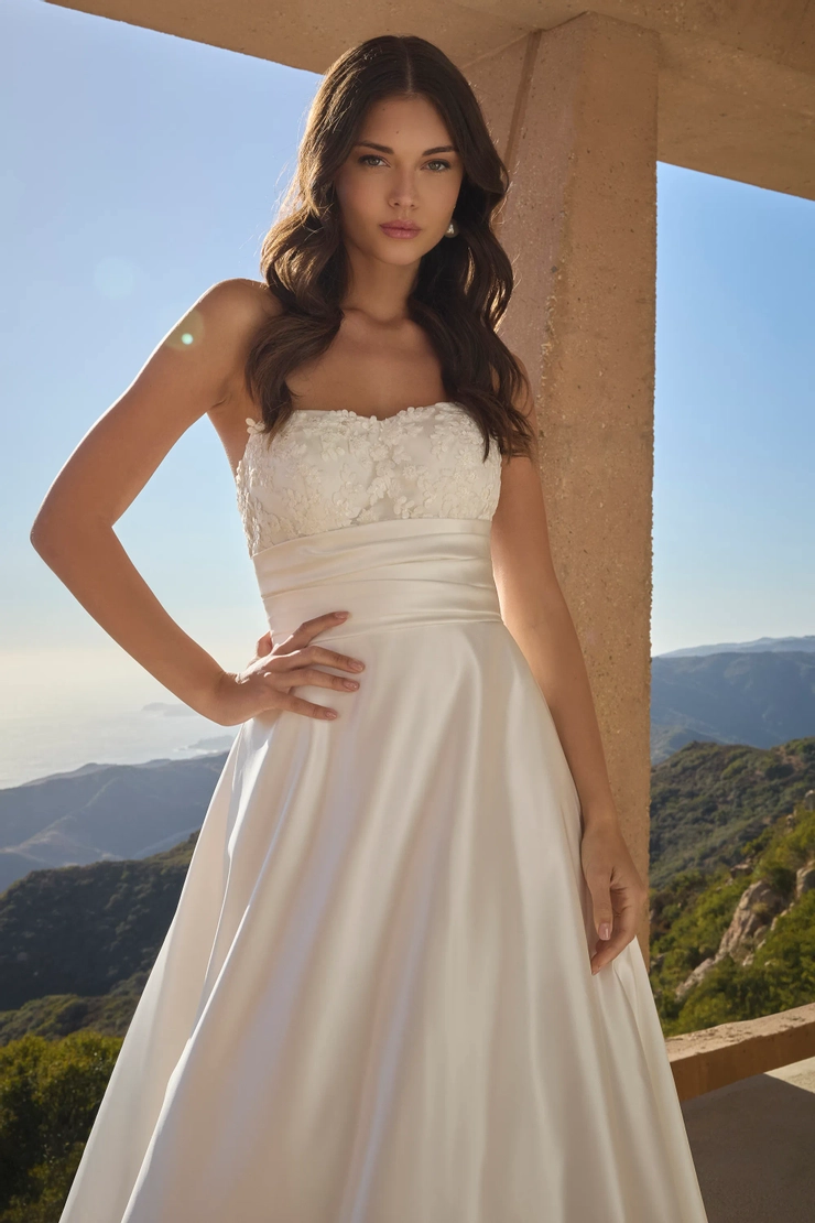 Casablanca Bridal 2612