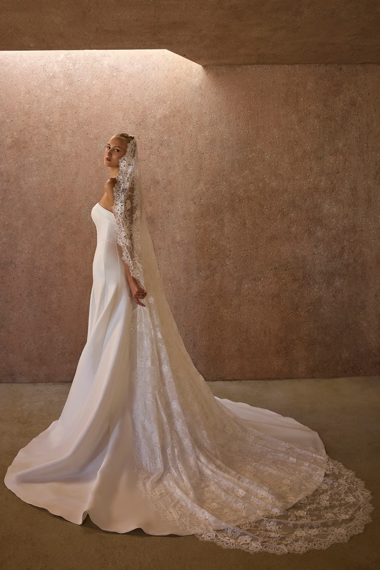 Casablanca Bridal 2613