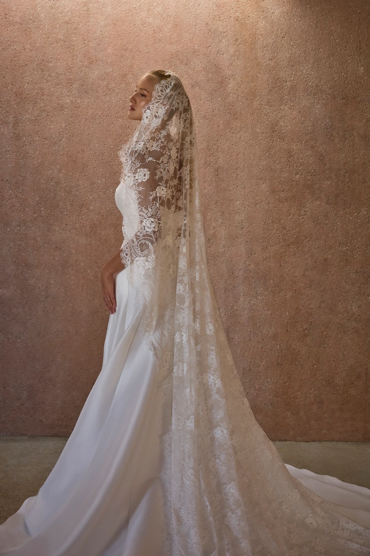 Casablanca Bridal 2613