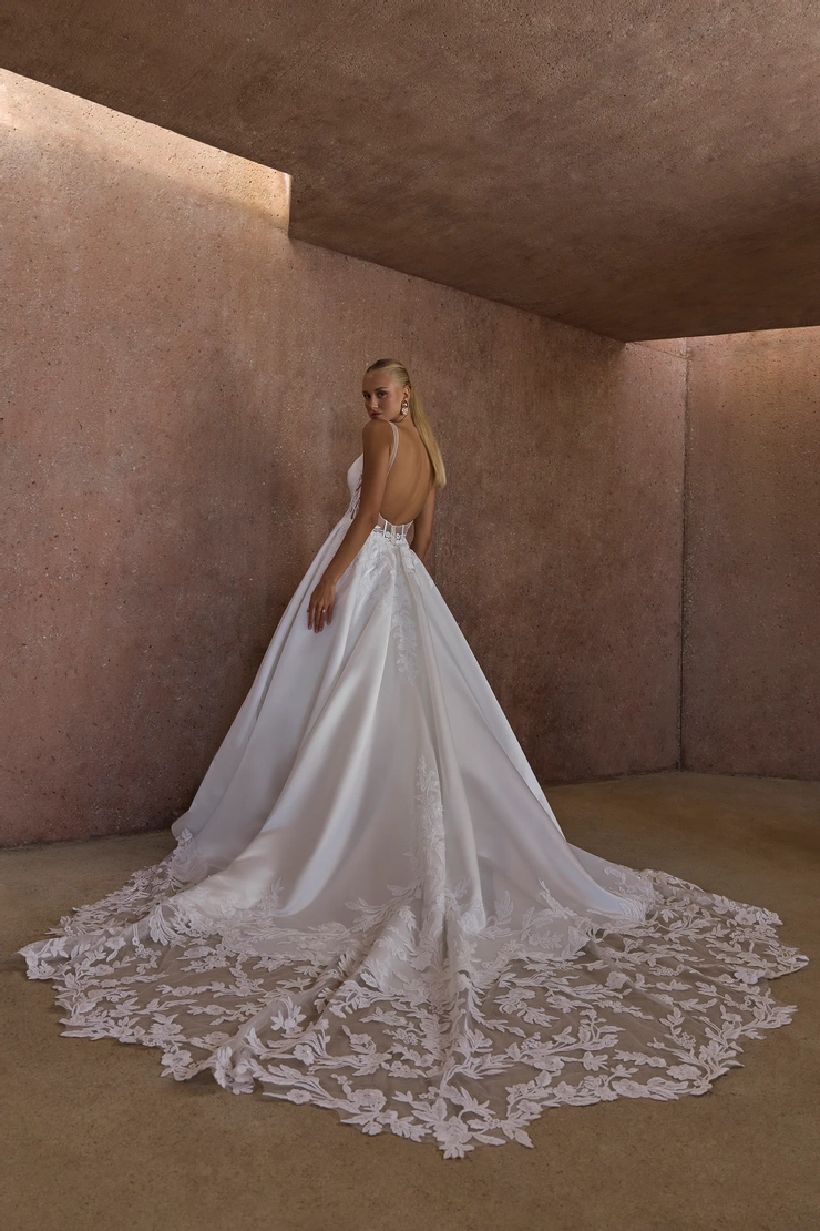 Casablanca Bridal 2615