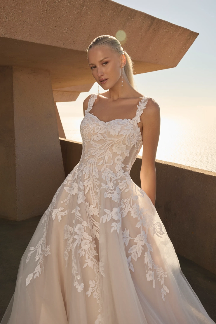 Casablanca Bridal 2618