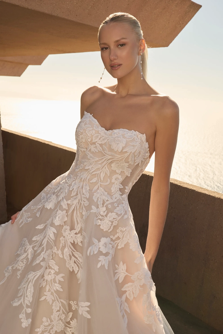 Casablanca Bridal 2618