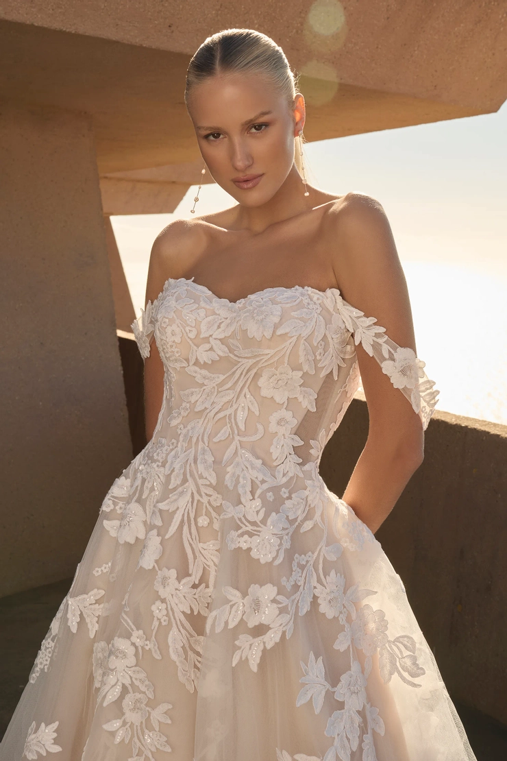 Casablanca Bridal 2618