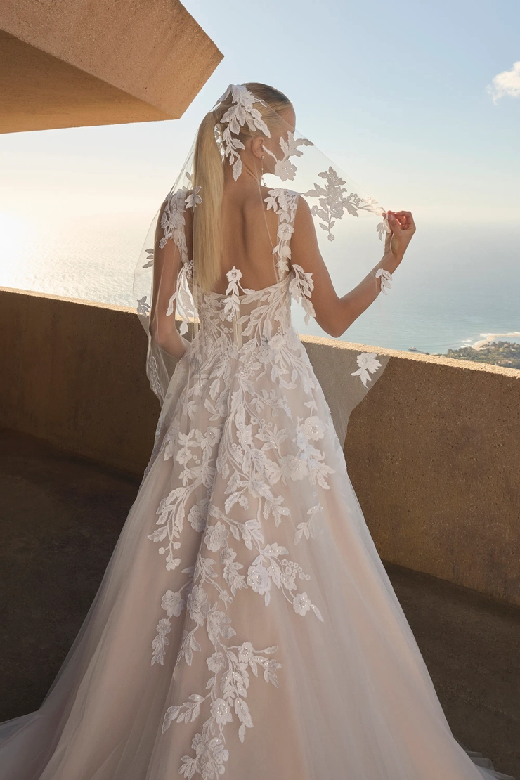 Casablanca Bridal 2618