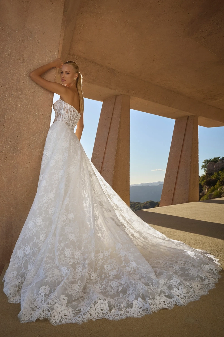 Casablanca Bridal 2621