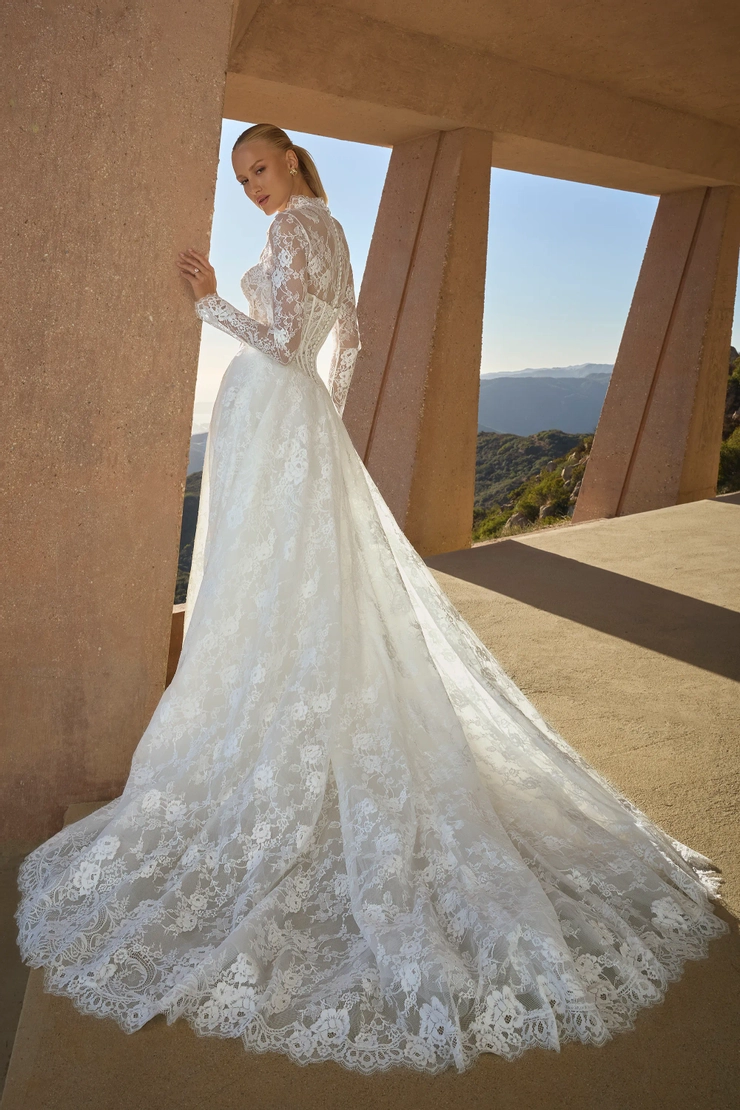 Casablanca Bridal 2621