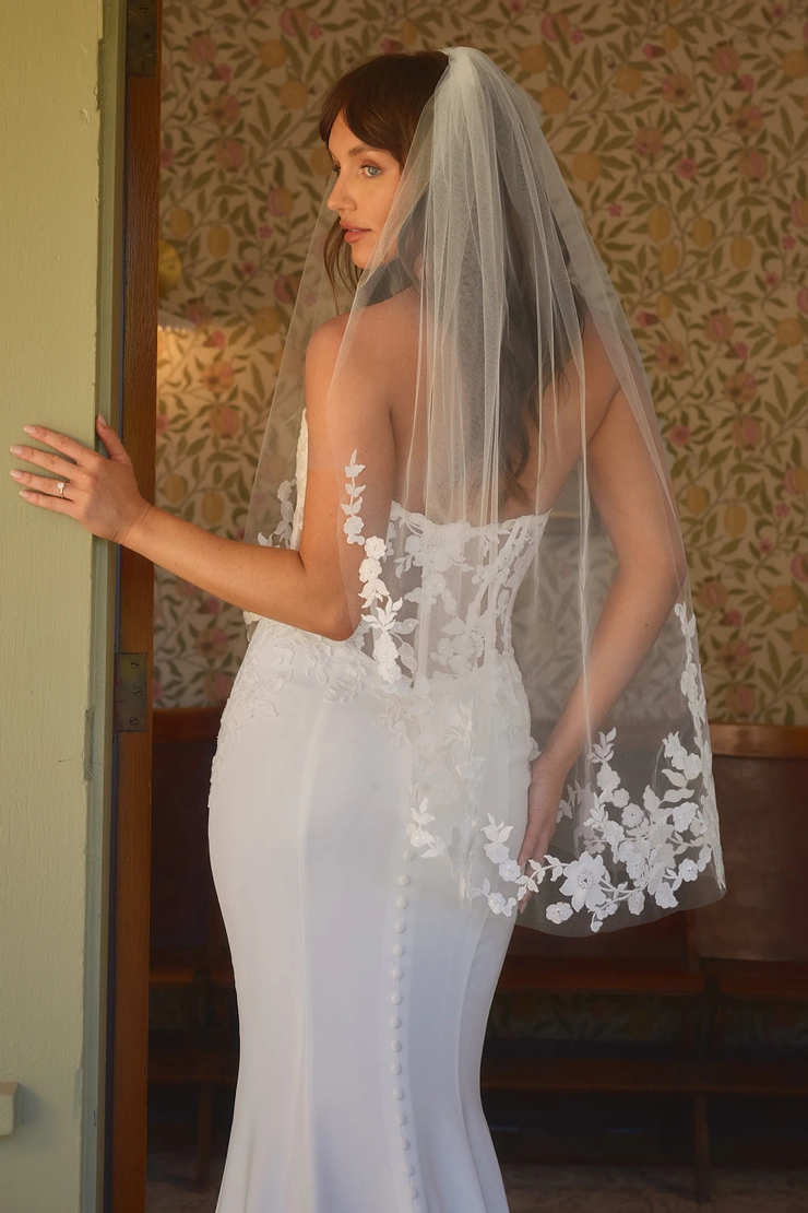 Beloved by Casablanca Style #BL481-2 #4 backface vertical cropped picture