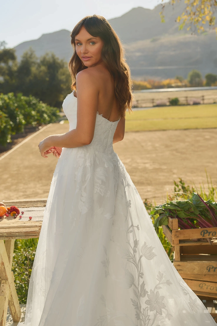 Casablanca Bridal BL491