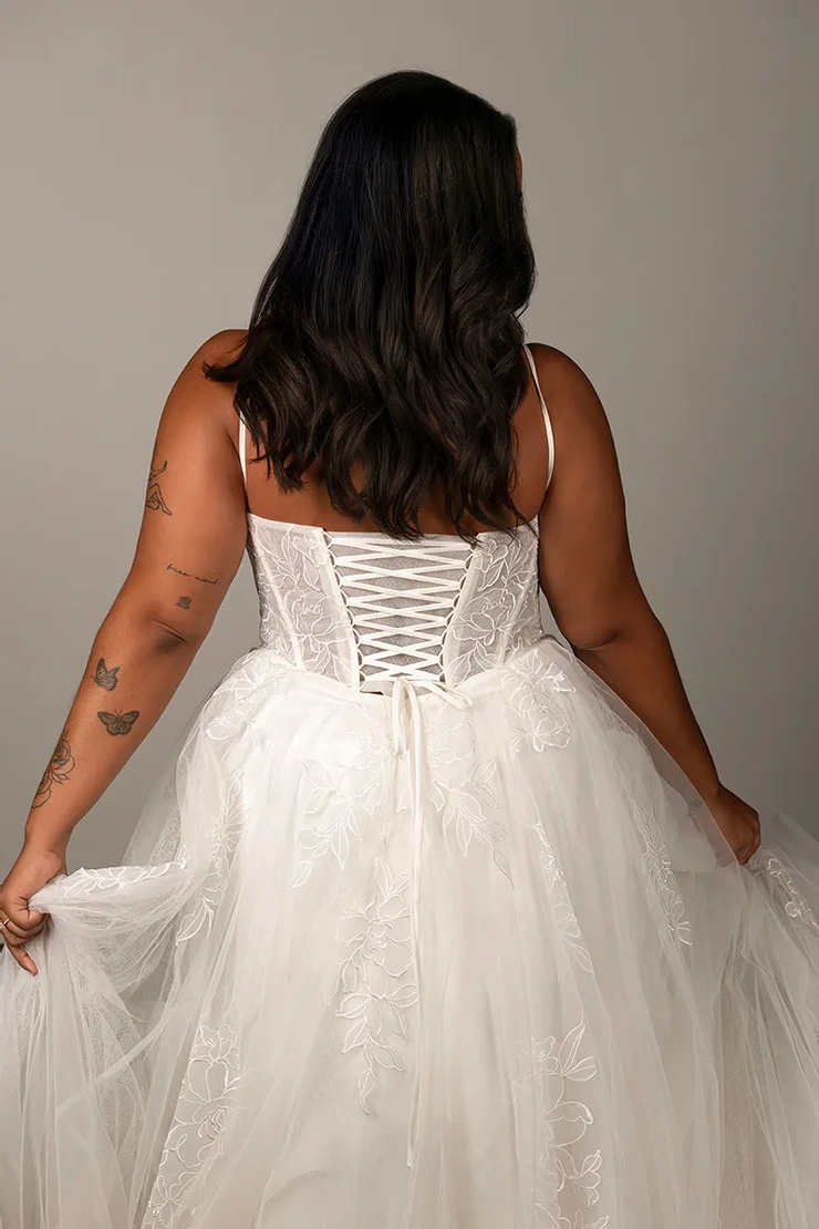 Stella York 8114 #9 backface vertical cropped picture