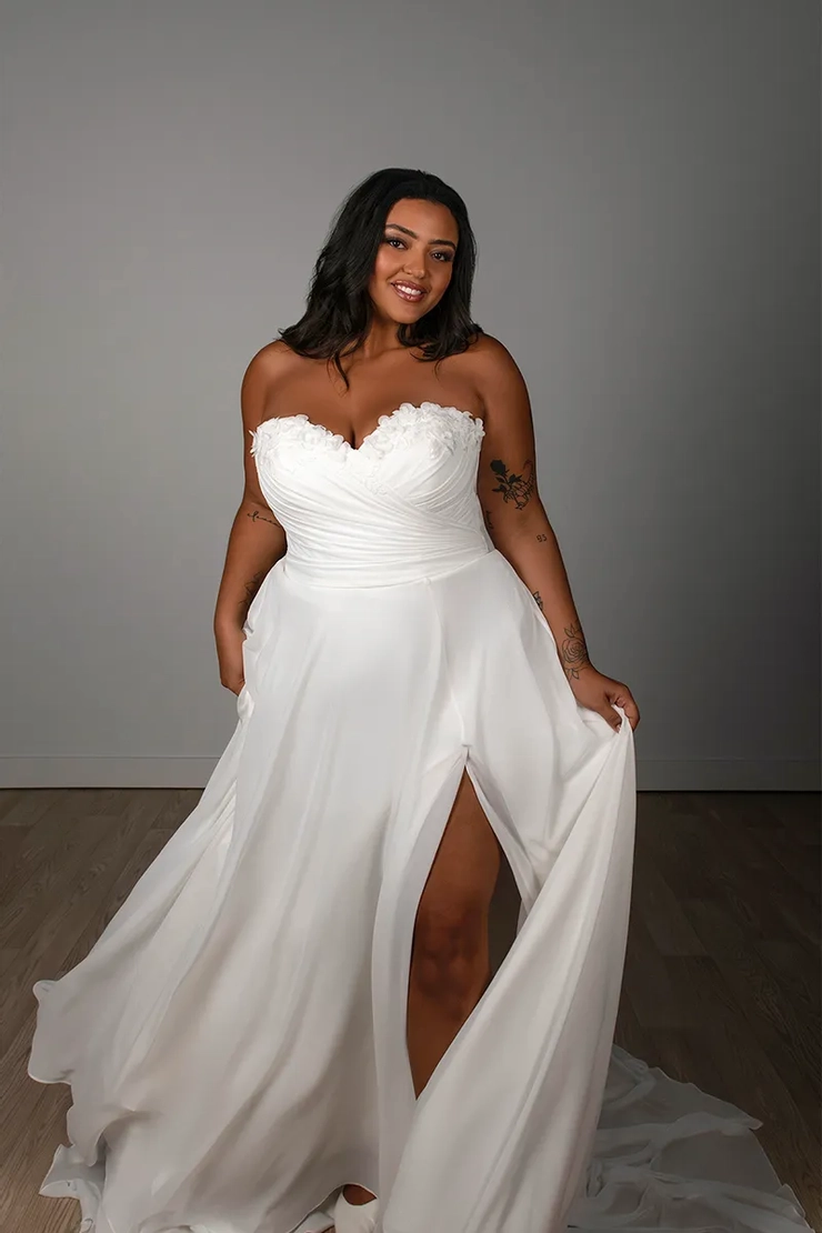 Stella York 8145 #8 frontface vertical cropped picture