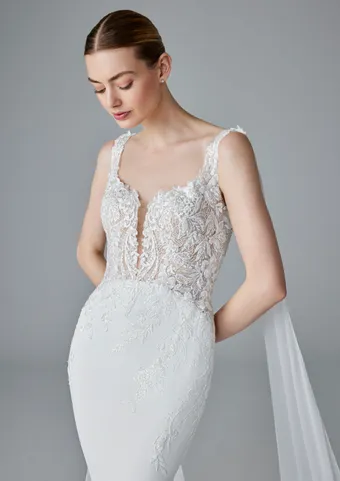 Pronovias Alix #3 frontface vertical cropped thumbnail