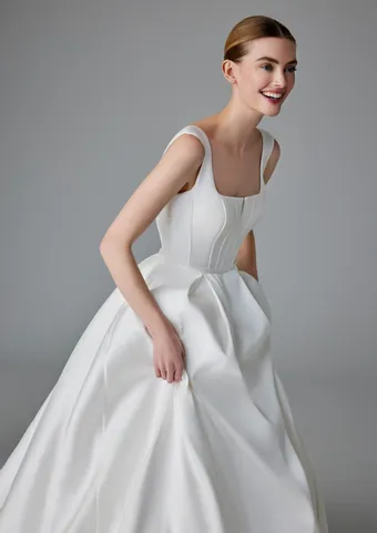 Pronovias Alphosine #2 frontface vertical cropped thumbnail