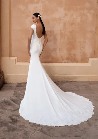 Pronovias Anitra #1 default backface vertical thumbnail