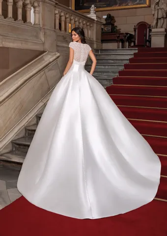 Pronovias Close #1 default backface vertical thumbnail