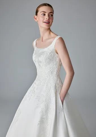 Pronovias Dalida #2 frontface vertical cropped thumbnail
